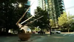'نیاز'، اثر مهاجر ایرانی در ونکوور نصب شد