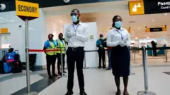 Des mesures sont prises dans les aéroports pour enrayer la propagation du Covid-19