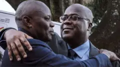 Jam'iyyar Mr Kamerhe (Hagu) ta goyi bayan Mr Tshisekedi a zaben shugaban kasar da aka gudanar a 2018.