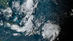 Imagem de satélite mostra chegada de Dorian