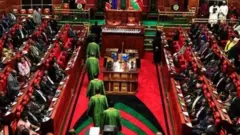 Wabunge wakiwa katika vikao bungeni