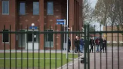 Hollanda mülteci merkezi