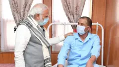 மோதி பார்வையிட்ட மருத்துவமனை - சமூக ஊடகங்களில் பரவும் புகைப்படம் - என்ன சொல்கிறது இந்திய ராணுவம்?