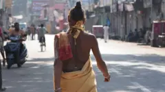 "கட்சிகளுக்கு இந்து வாக்குகளை இழந்துவிடுவோம் என பயம்" பத்திரிகையாளர் கருத்து