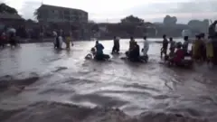 باران شدید و سیل در نیجریه؛۱۱۰ نفر کشته شدند