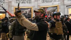 Manifestantes pro Trump en el Capitolio