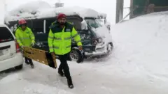 مری میں برف باری