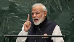 संयुक्त राष्ट्रसङ्घमा बोल्दै भारतीय प्रधानमन्त्री नरेन्द्र मोदी