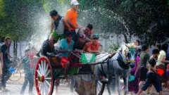 ရိုးရာကျေးလက်မဏ္ဍပ်တွေ အလှူ စတုဒီတာတွေကိုတော့ ခွင့်ပြုသွားမှာဖြစ်