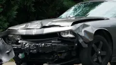 Slupan automobil