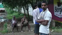 కార్మికులు