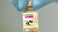 የአስትራዜኒካ ክትባት ብልቃጥ