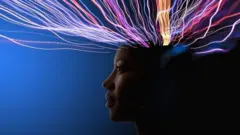 Em entrevista à BBC, neurobiólogo Francisco Mora explica por que leitura é a 'grande revolução humana' e defende importância da neuroeducação.
