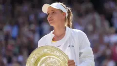 एलेना रायबाकिना विम्बल्डन विजेती; ऑन्स जबेरवर केली मात