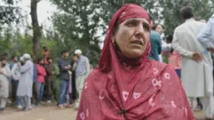शाहीना
