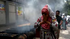 ঢাকায় হাঁটা