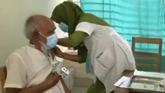 ভারতের সিরাম ইনস্টিটিউট থেকে চুক্তি অনুযায়ী বাংলাদেশ টিকা না পেয়ে বাংলাদেশ এখন রাশিয়া চীন থেকে টিকা আনার চেষ্টা করছে।