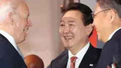 الرئيس يون رئيس كوريا الجنوبية وجو بايدن