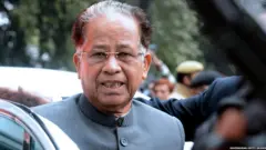 तरूण गोगोई