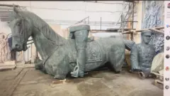 памятник Жукову