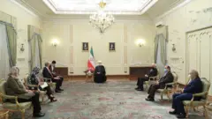 دیدار حسن روحانی با وزیر خارجه ایرلند که کشورش میانجی شورای امنیت سازمان ملل برای تسهیلی اجرای توافق هسته‌ای (برجام) است