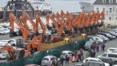 Vladivostok and passengers who came off ferry, 18 May 17
