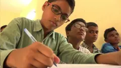 పాఠశాల విద్యార్థులు