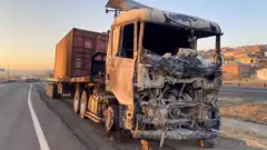 Lori likiwa limeungua moto