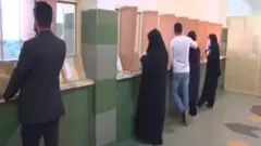 حمله به زندانیان قرچک؛ 'زنان را با شوکر زدند و به پزشکی قانونی هم نبردند'