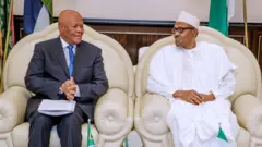 Jeff Radebe na onyeisiala Muhammadu Buhari