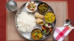ગુજરાતી થાળી