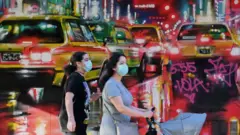 Chính phủ Mỹ phát tiền trực tiếp cho người dân để chi tiêu, mua sắm trong mùa dịch Covid-19