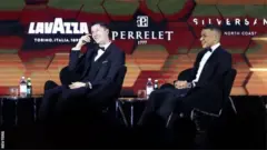 Robert Lewandowski (solda) ve Kylian Mbappe