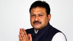 રઘુ દેસાઈ