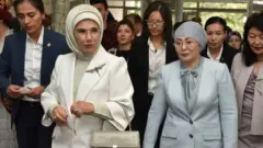 Эмине Эрдоган 2018-жылы Кыргызстан өткөргөн III Дүйнөлүк көчмөндөр оюндарына келип кеткен