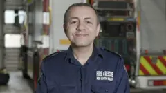 الإطفائي المصري الذي يحمي سيدني من الحرائق