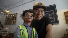 ชีวิตที่พลิกผันและเส้นทางฝันของ ต้น หุ่นพูดได้