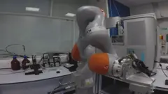 robot bilimci