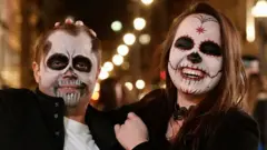 مراسم هالووین در سالی پر وحشت