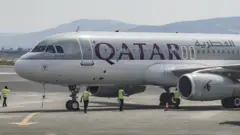 Kadınlar uçaktan silahlı muhafızlarca indirilip ambulanslarda çıplak muayeneye zorlanmışlardı