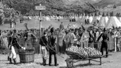 16 Ağustos 1884'te Avrupa'daki kolera salgınında, İsviçre'den İtalya'ya giden yolcular beş gün boyunca İtalya'nın Bardonnechia kentinde karantinada tutuldu.