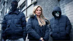 Лівві разом з двома учасниками банд, які викрадали людей