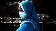 महामारीको चपेटामा सर्वसाधारण।