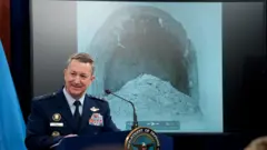 Američki general Den Kejn Pentagon pokazao snimak testiranja „razbijača bunkera" korišćenih u Iranu