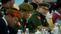 ရခိုင်တစ်ယောက်ချင်းစီရဲ့ နိုင်ငံရေးမျှော်မှန်းချက်ကို ၂၀၂၀ မှာ ရခိုင်တစ်မျိုးသားလုံး ပါဝင်ပြီးတော့မှ လှုပ်ရှားသွားမယ်လို့ဆိုပါတယ်။