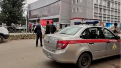 "Росгвардия" у зания университета
