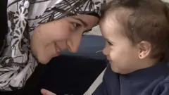 تحولت قضية اللاجئين السوريين لملف رئيسي في حملات الانتخابات الرئاسية في تركيا المقررة في الرابع عشر من الشهر الجاري. ويخشى كثير من اللاجئين من احتمال ترحيلهم إذا فازت المعارضة.