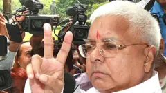 લાલુપ્રસાદ યાદવ હાલ સારવાર લઈ રહ્યા છે, જાન્યુઆરીમાં ફેફસાંમાં થયેલા ઇન્ફૅક્શનને પગલે તેમની તબિયત લથડી હતી.