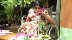 උපතේදී අහිමි වූ දේ ගැන කම්පා නොවී ජීවිතය දිනන දිරිය දියණියකගේ කතාව