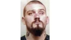 Lewis Leee yishe umugabo, umugore n'umukobwa wabo maze abajugunya mu kiyaga